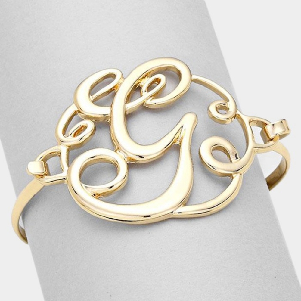 Gold G Monogram Curlicue Metal Round Classic Calligraphy Initial Hook Bracelet
